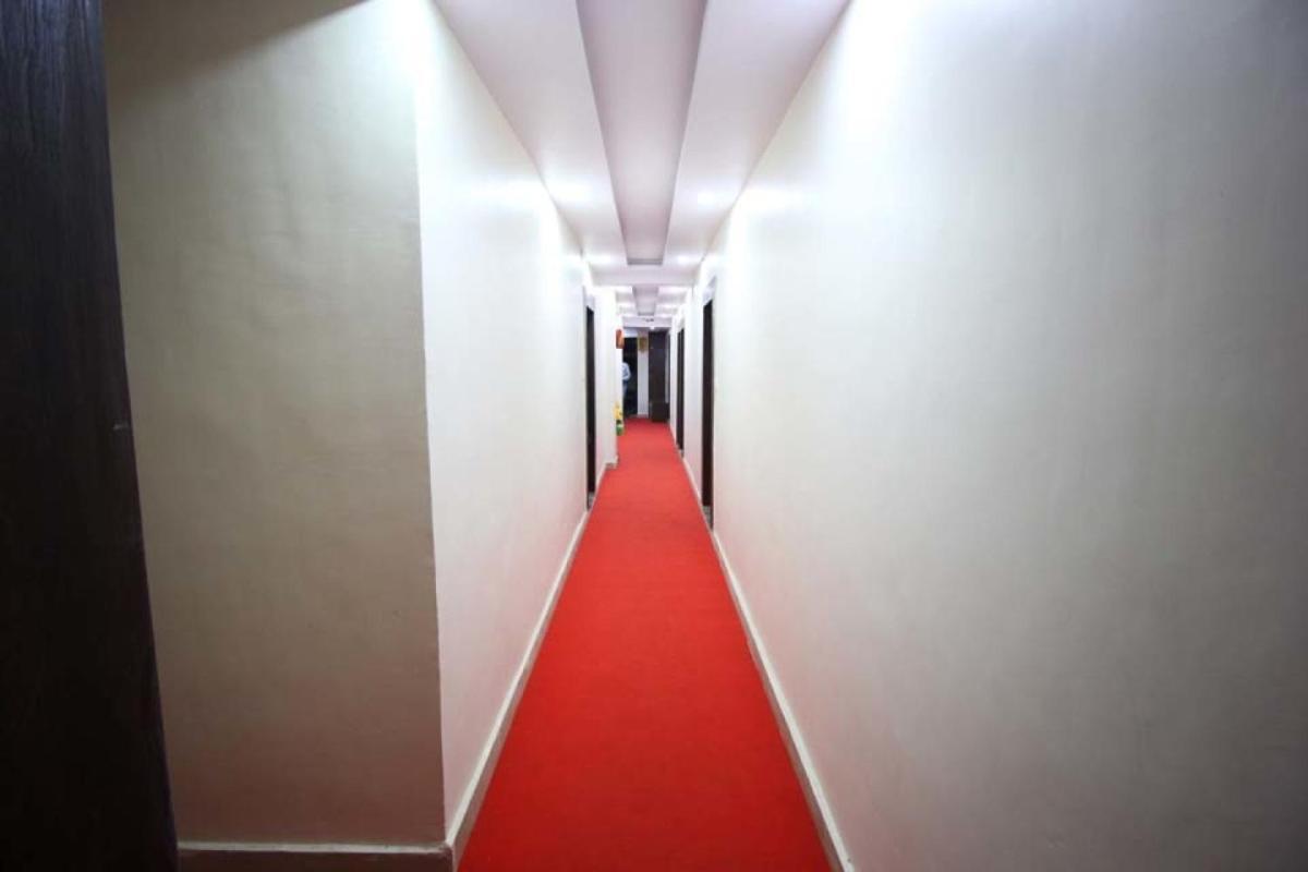 Hotel Raj Palace Αχμπανταμπάντ Εξωτερικό φωτογραφία
